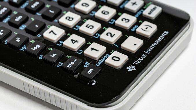 Bon plan finances entreprises : Stratégies et astuces pour une gestion optimisée calculatrice Texas Instruments noir et blanc